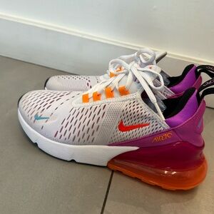 never worn Nike Air Max 270
